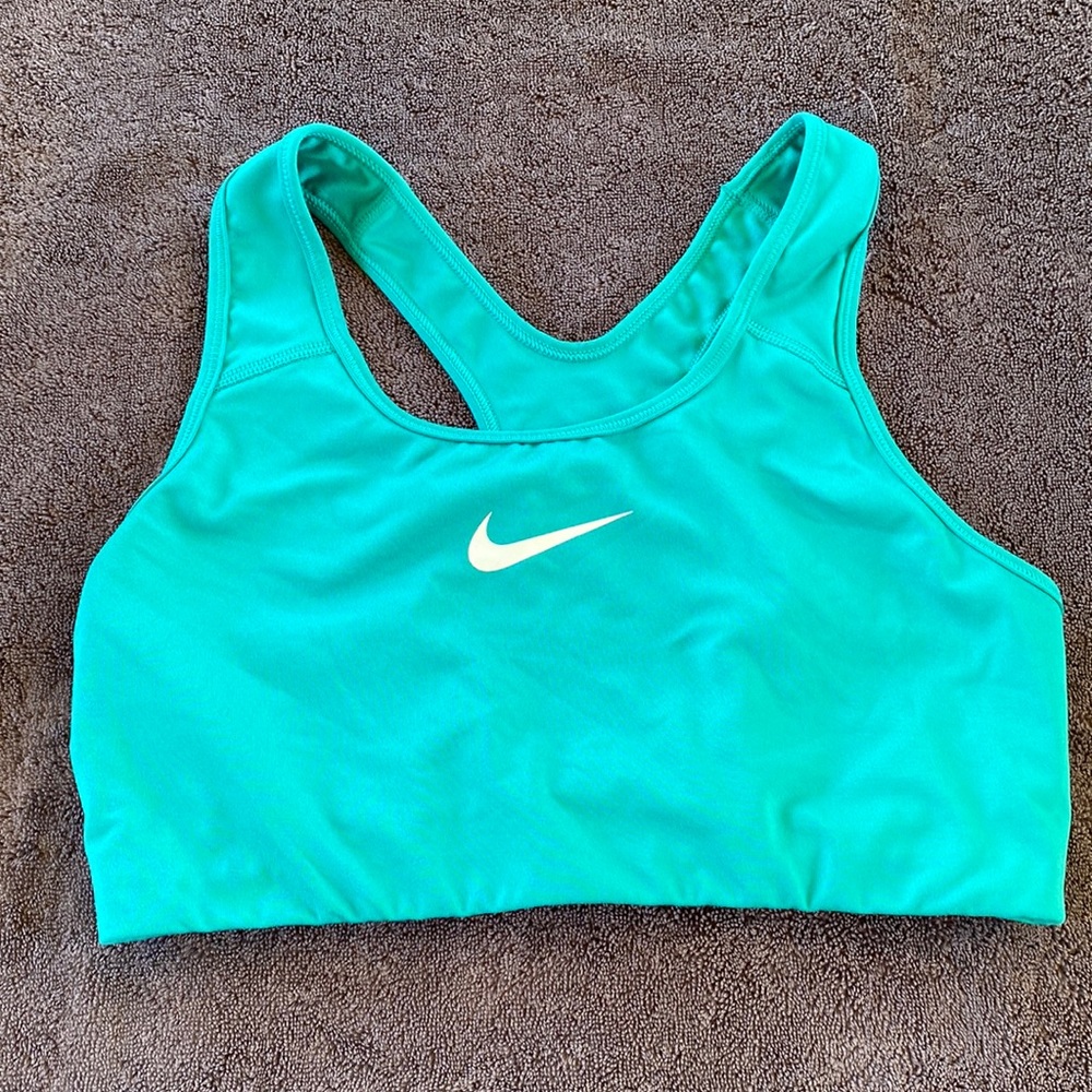 Gently Used Women’s Nike Dry-Fit Size Large Sports Bra